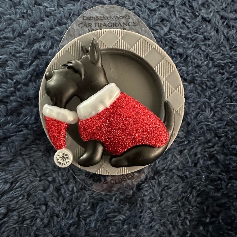 Bath & Body Works Cute Holiday Scottie Dog Car Fragrance Visor Clip